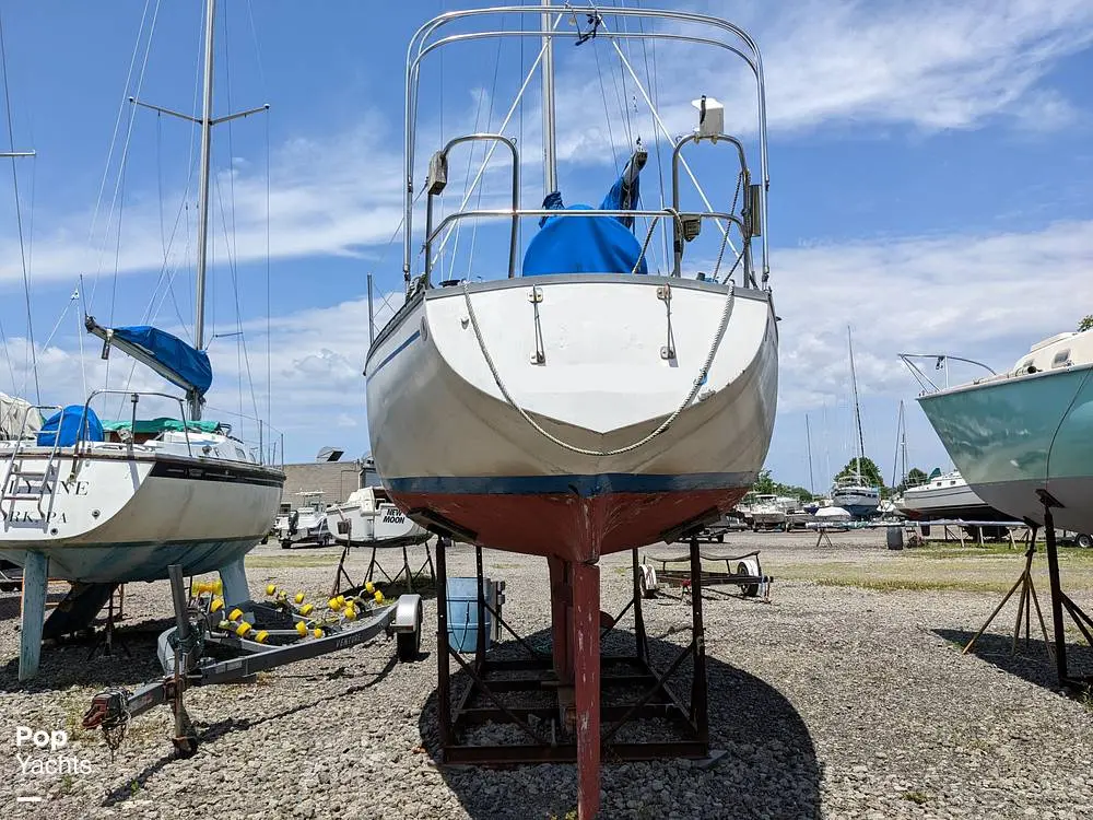 1978 Hunter 33