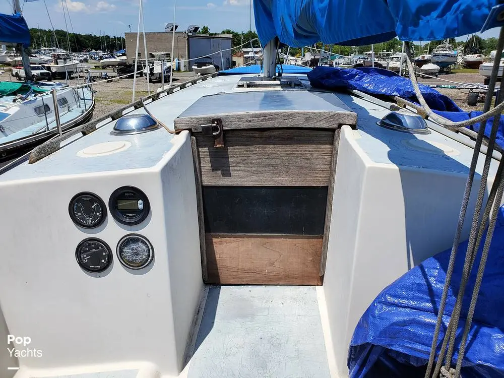 1978 Hunter 33