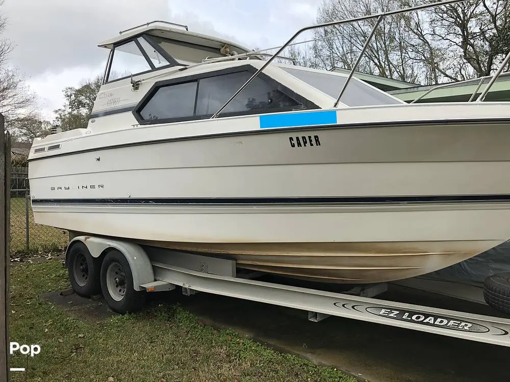 2000 Bayliner ciera 2452 express