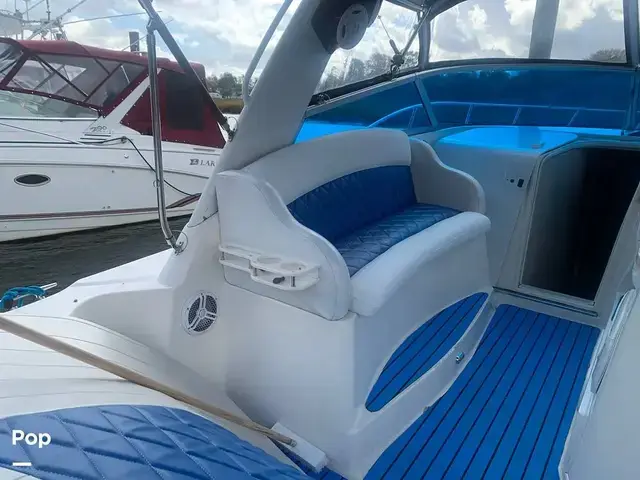 Rinker 330 Fiesta Vee