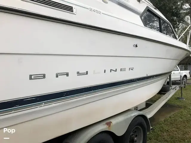 Bayliner 2452 Ciera Express