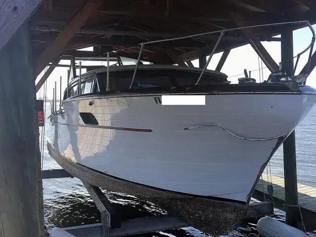 Chris-Craft Constellation 31