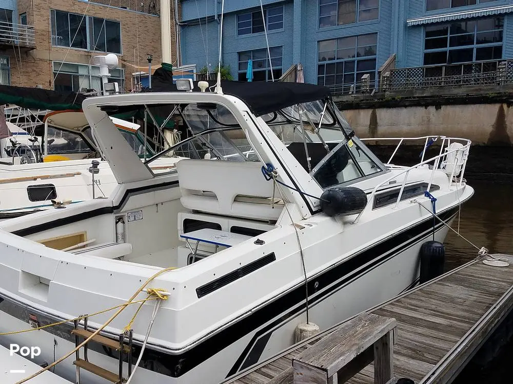 1990 Trojan 8.6 meter mid cabin