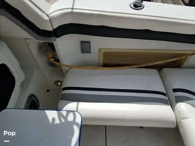 Trojan 8.6 Meter Mid Cabin