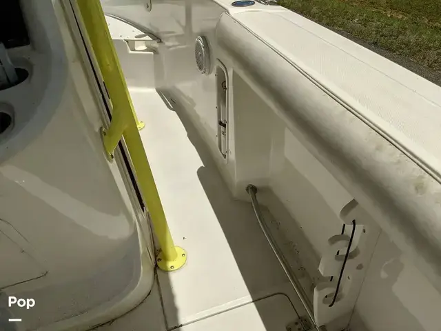 Boston Whaler 240 Outrage