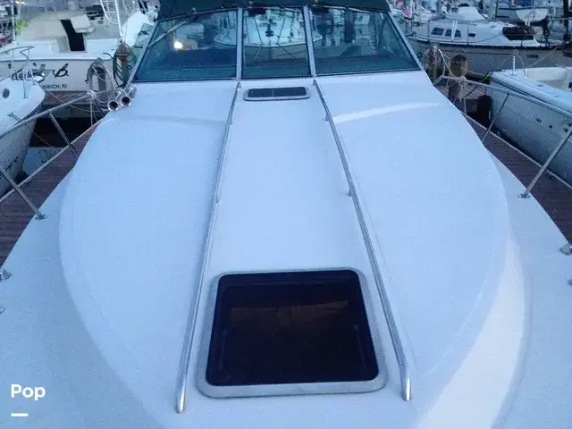 Sea Ray 340 Express Cruiser