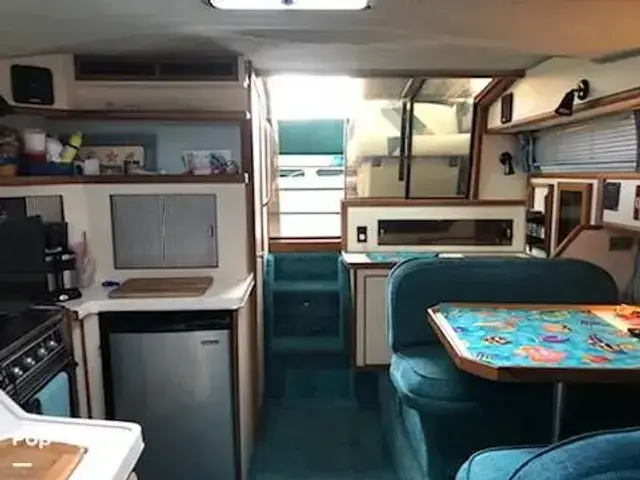 Sea Ray 340 Express Cruiser