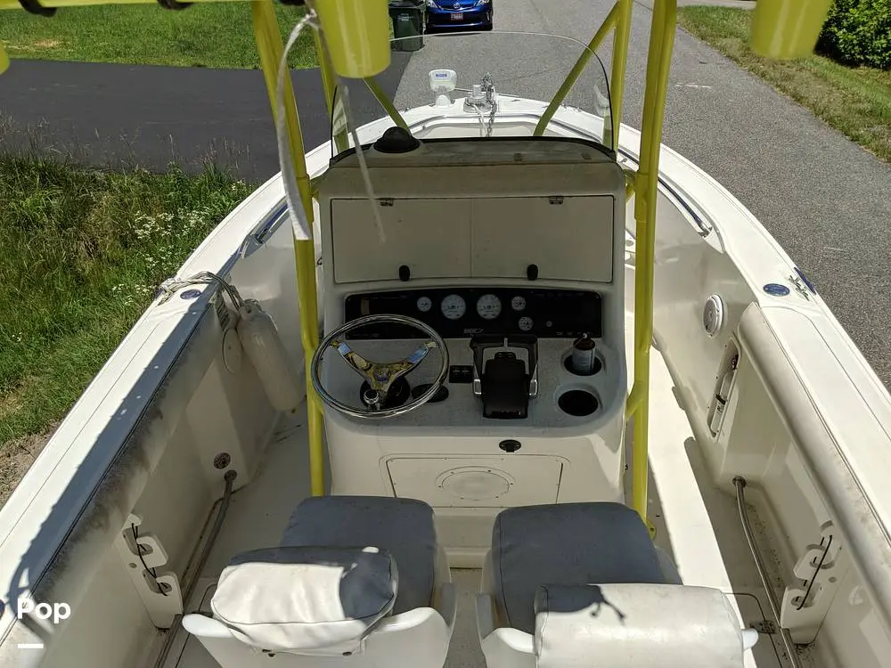 2004 Boston Whaler 240 outrage