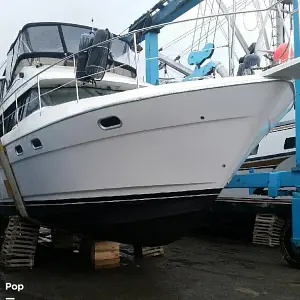 1995 Bayliner 4587 Cockpit