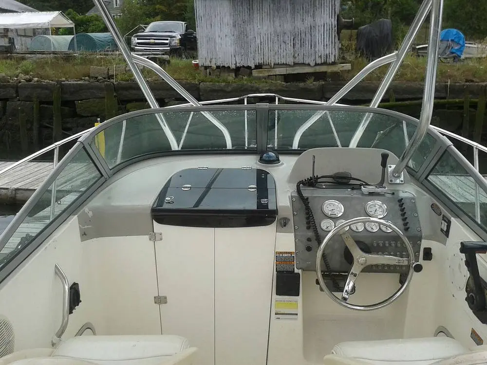 2003 Bayliner 2352 trophy