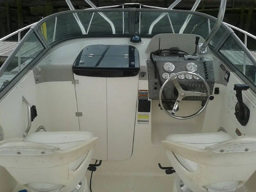 2003 Bayliner 2352 trophy