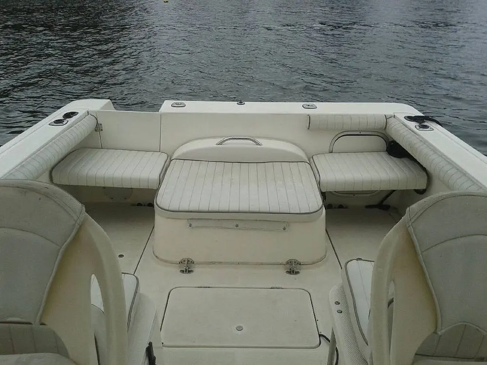 2003 Bayliner 2352 trophy