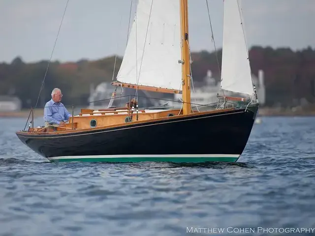 Herreshoff 28