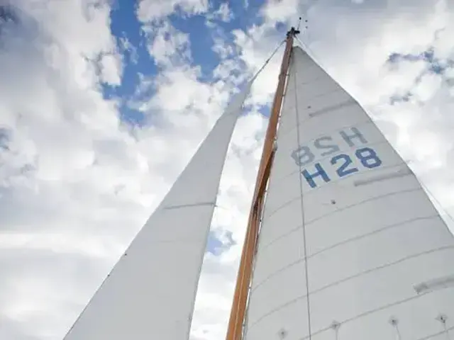 Herreshoff 28