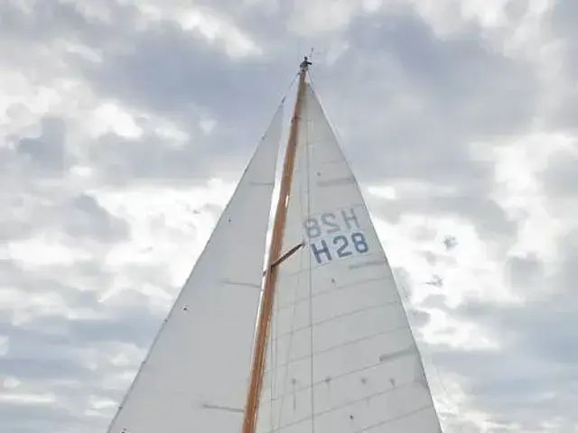 Herreshoff 28