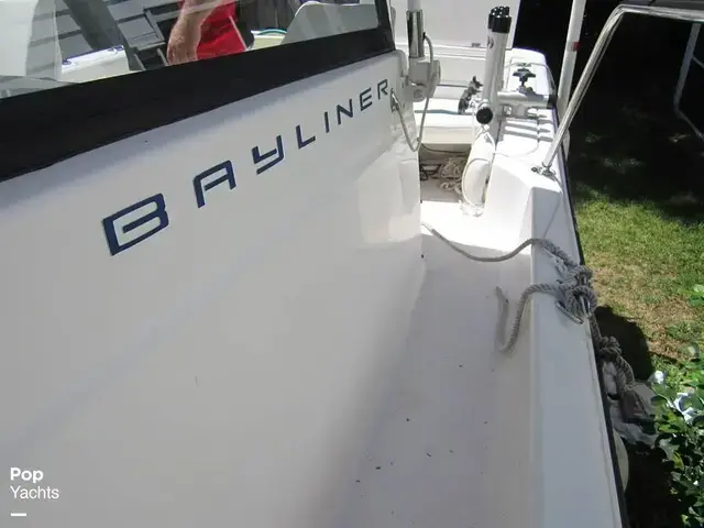 Bayliner Trophy 2352