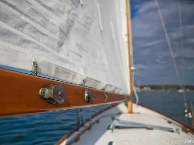 Herreshoff 28