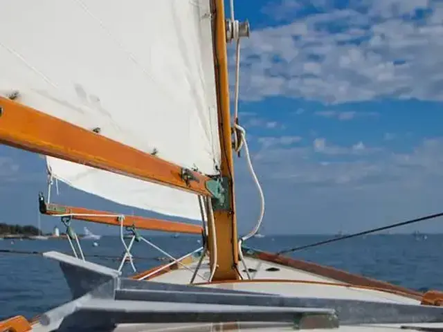 Herreshoff 28