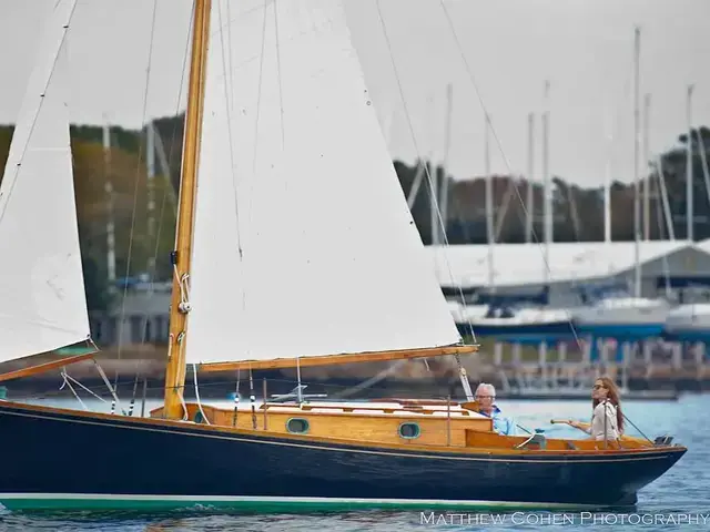 Herreshoff 28