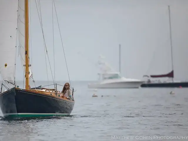 Herreshoff 28