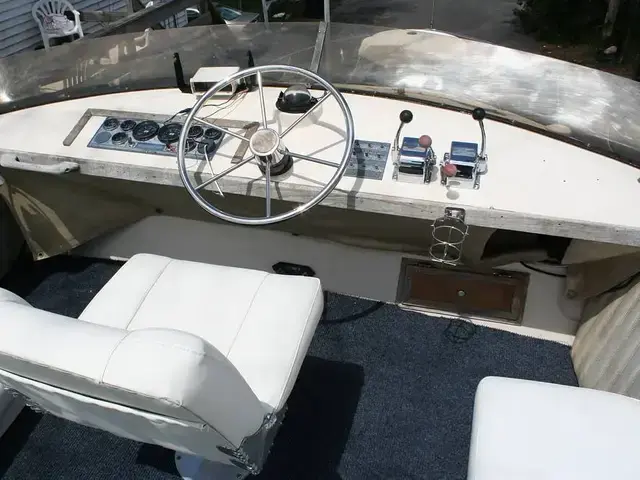 Bayliner 33 Uniflight