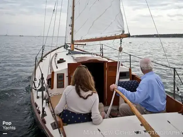 Herreshoff 28