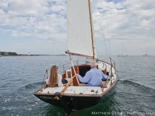 Herreshoff 28