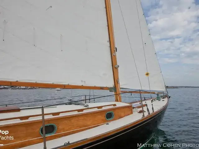 Herreshoff 28