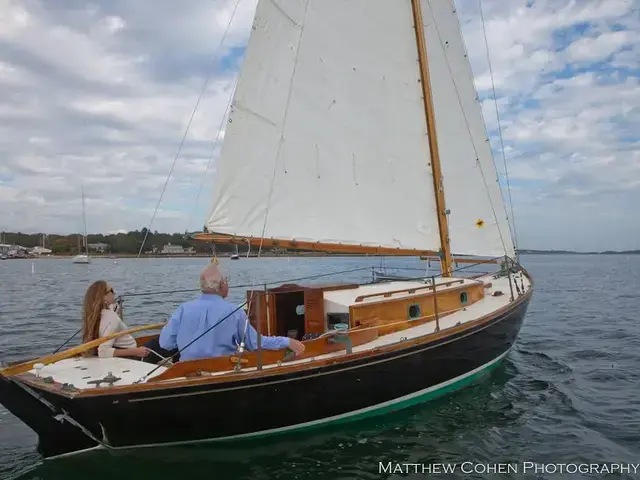 Herreshoff 28