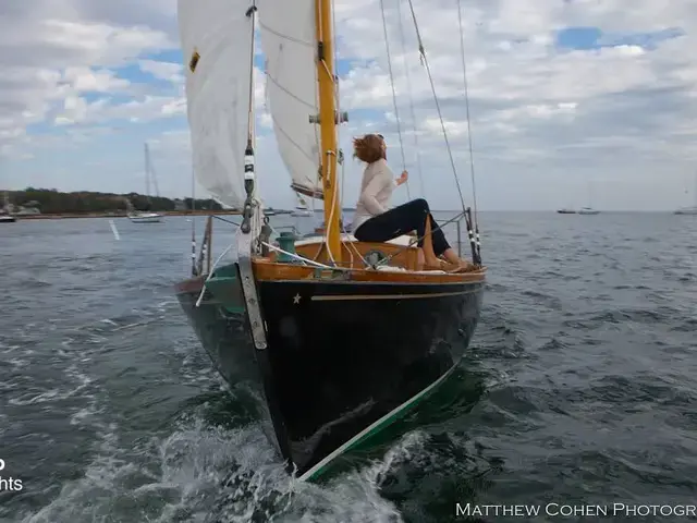 Herreshoff 28