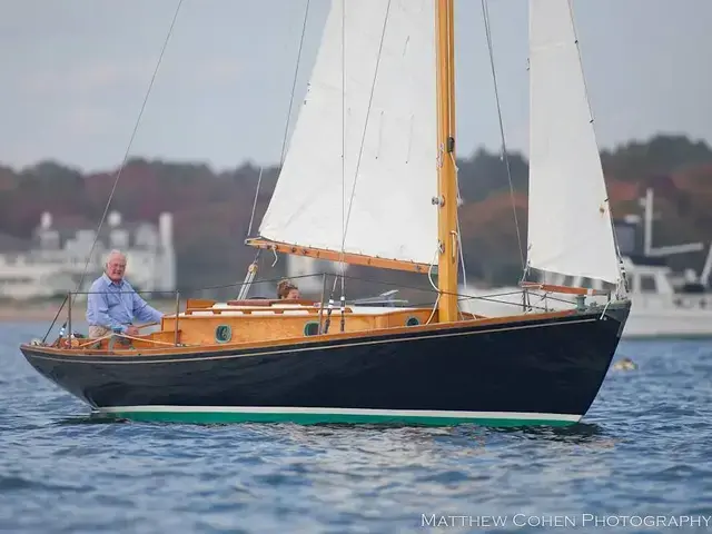 Herreshoff 28