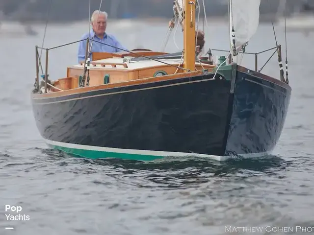 Herreshoff 28