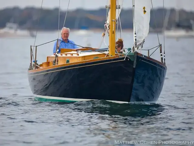 Herreshoff 28