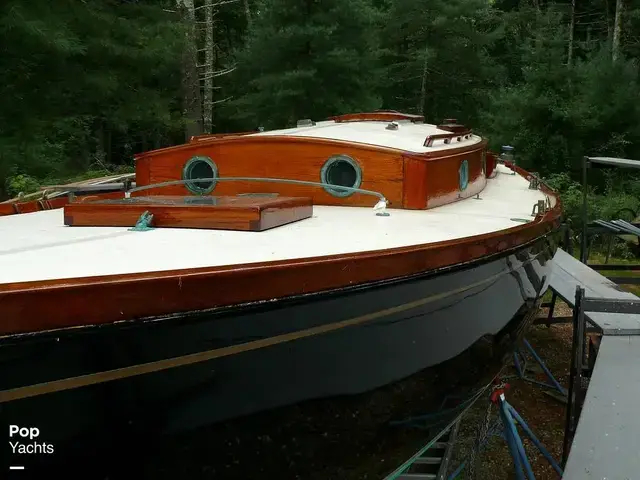 Herreshoff 28