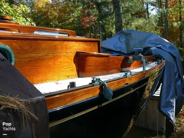 Herreshoff 28