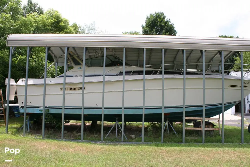 1987 Sea Ray 390 express cruiser