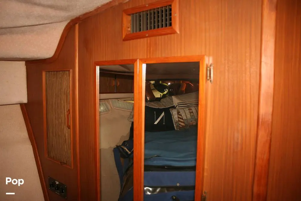 1987 Sea Ray 390 express cruiser