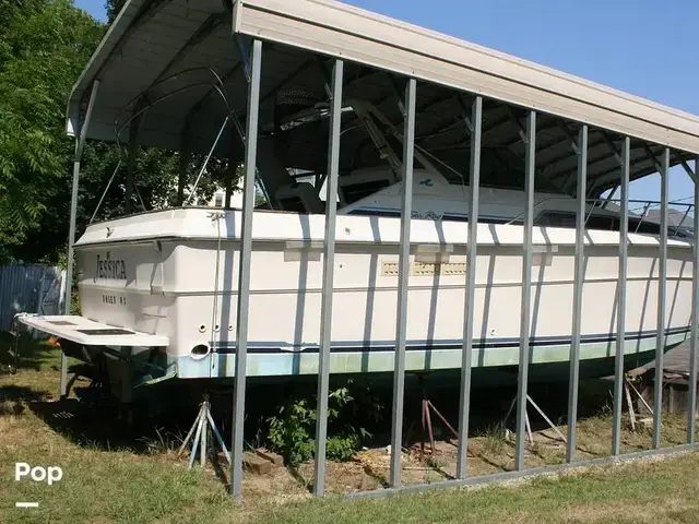 Sea Ray 390 Express Cruiser