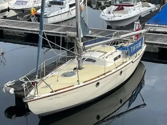 Classic Boat Folkdancer 27