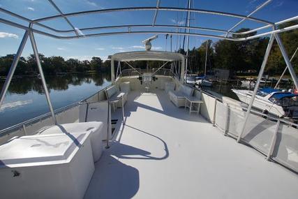 Hatteras 63 Cockpit Motor Yacht