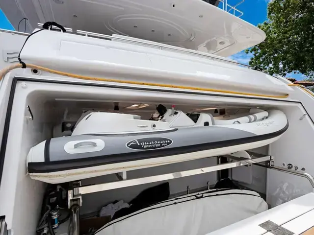 Ferretti Yachts 94