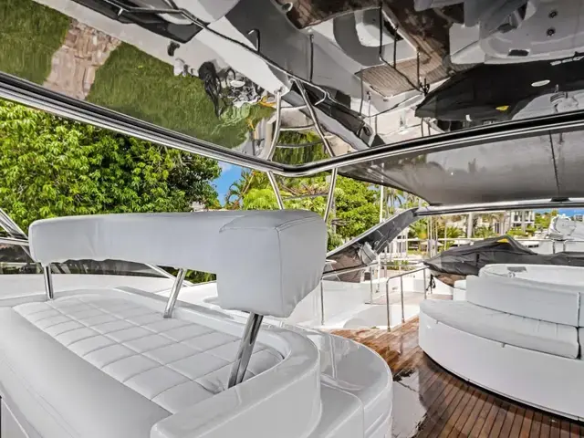 Ferretti Yachts 94