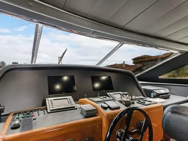 Ferretti Yachts 94