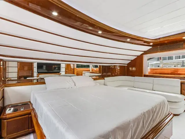 Ferretti Yachts 94