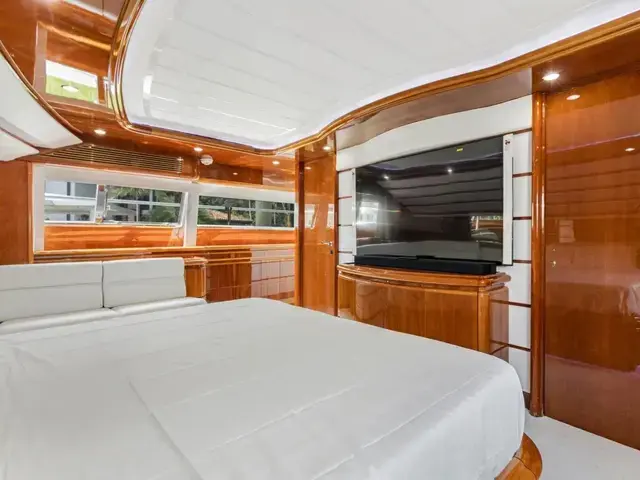 Ferretti Yachts 94