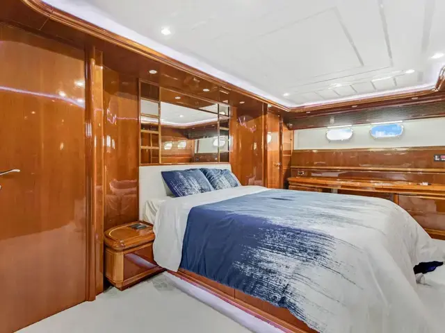 Ferretti Yachts 94