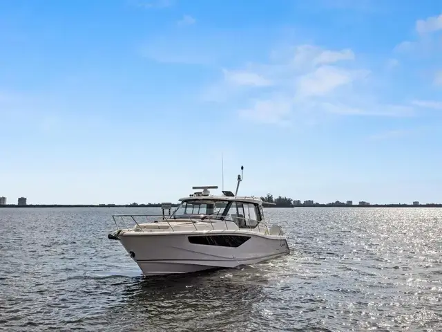 Boston Whaler 405 Conquest