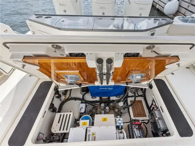 Boston Whaler 405 Conquest