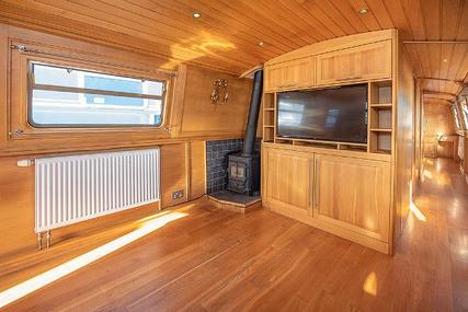 Wide Beam Narrowboat Aqualine Canterbury 60 x 10