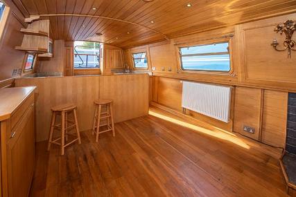 Wide Beam Narrowboat Aqualine Canterbury 60 x 10